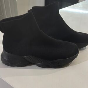 Black Women's Sock Sneakers sz 38 EUR fits US 8-8.5